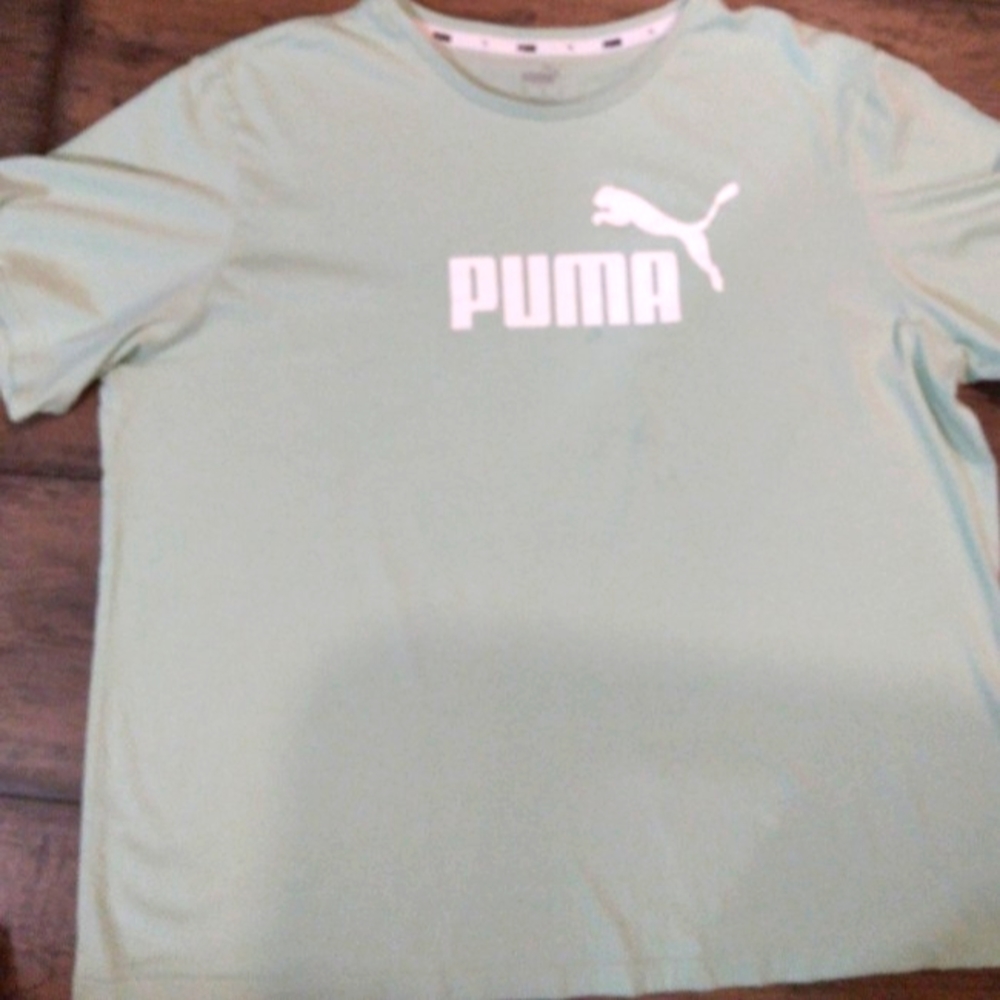Puma T shirt size XL